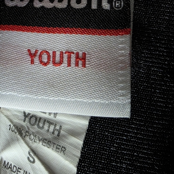 🔥5 FOR $25🔥Wilson Youth Padded Football Girdle, Size Small - Picture 6 of 7